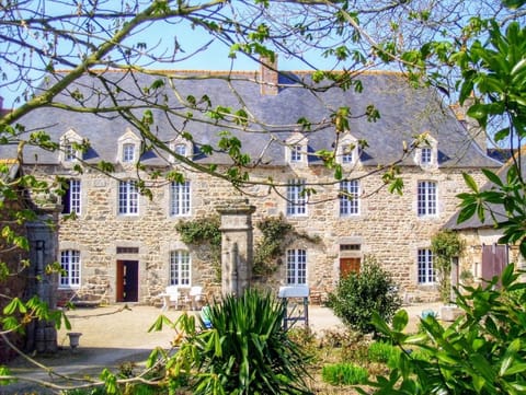 Manoir le Cosquer House in Brittany