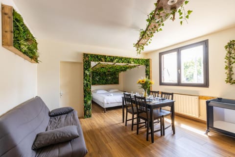 Living room, Dining area