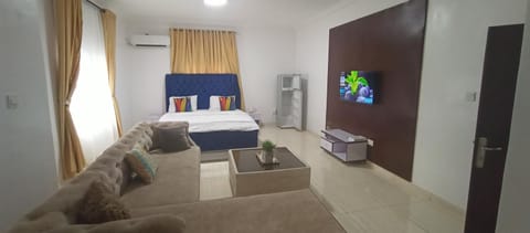GreenCourt Apartments & Suites Condominio in Nigeria