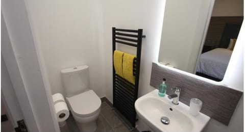 Guest Rooms @ 128 Bed and Breakfast in Northern Ireland