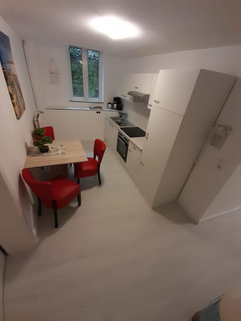 Kitchen or kitchenette, Seating area, Dining area
