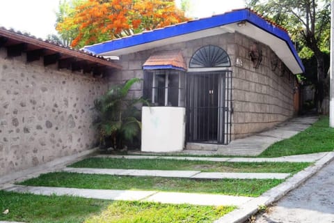 Departamento en Lomas de Cuernavaca con Aire Acond Condo in Jiutepec