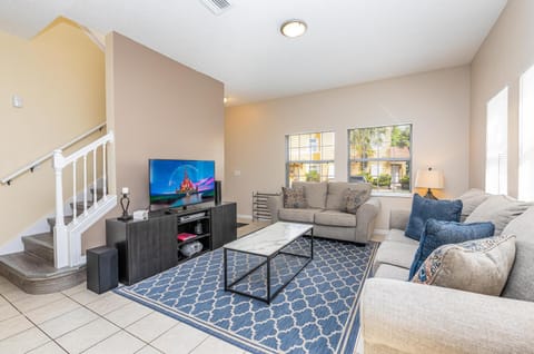 Near Disney Townhome with Pvt Pool House in Kissimmee