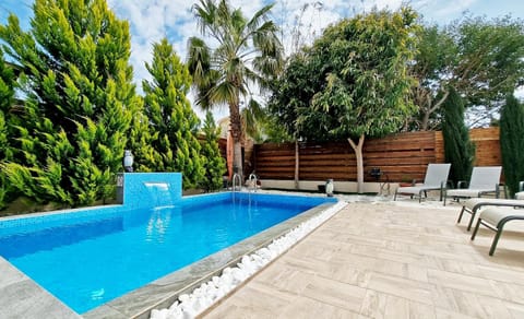 Patio, BBQ facilities, Garden, Sea view, Swimming pool