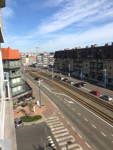 Neighbourhood, Street view