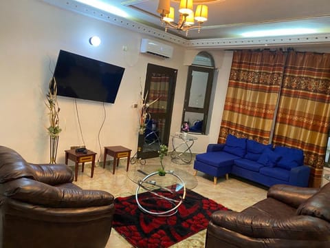 TV and multimedia, Living room, Seating area, air conditioner