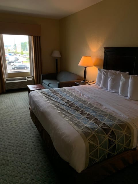 Ambassador Inn & Suites Motel in Tuscaloosa
