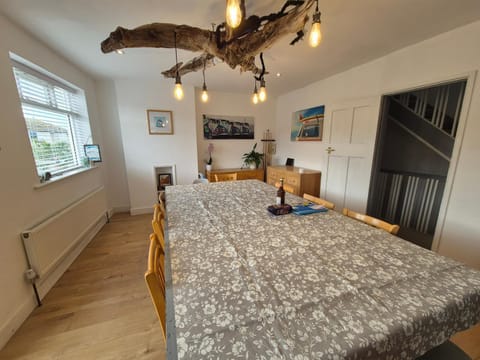 Hidden Gem near the beach with pool table House in Newquay
