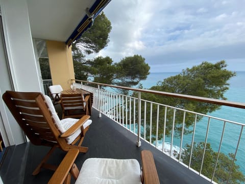 LIGURIA HOLIDAYS - "Scogliera Gaby" Apartment in Liguria