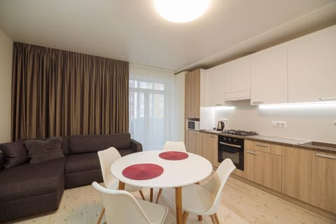 Апартаменти на Жасминовій в парковій зоні Apartment in Lviv