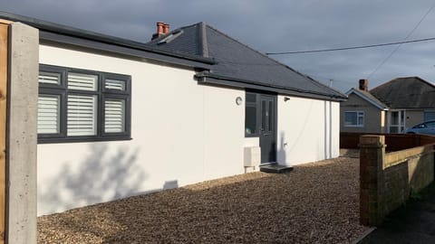 Cosy Corner House in Arun District