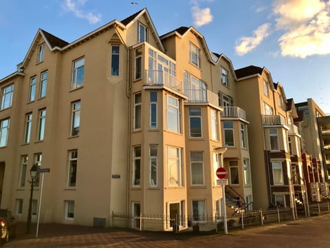 Property building, Neighbourhood, Sunrise