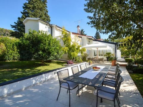 Patio, Garden, Dining area