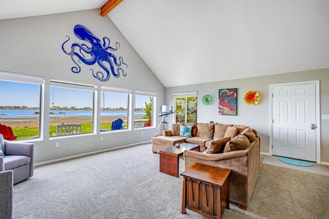 The Tipsy Kraken House in Lincoln Beach