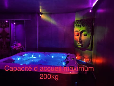 Hot Tub, Bathroom, Living room, Spa and wellness centre/facilities, Spa and wellness centre/facilities, Spa and wellness centre/facilities, Area and facilities