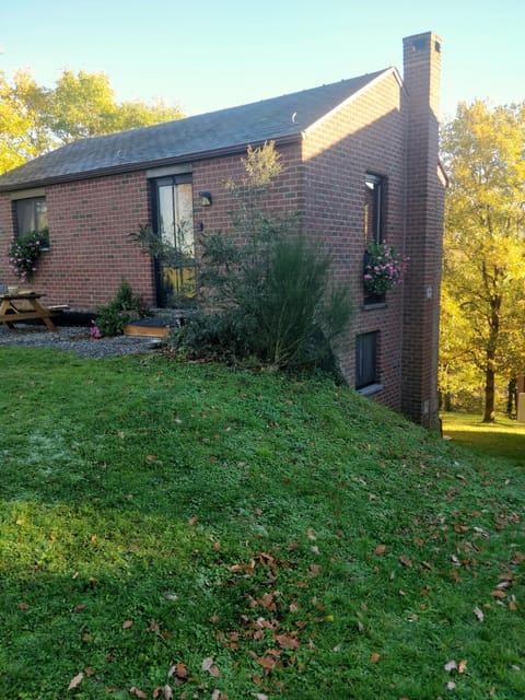 Property building, Day, Garden, Garden view