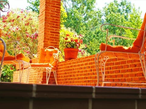 Patio, Garden, Balcony/Terrace