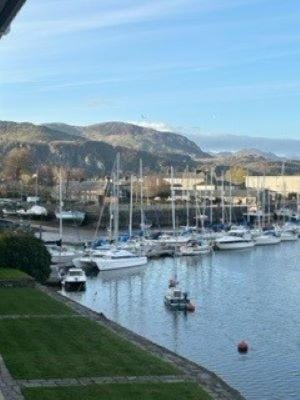 Portmadog, Oakley Wharf Condo in Porthmadog