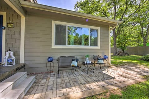 Cozy Canton Residence with Great Outdoor Space! Haus in Canton