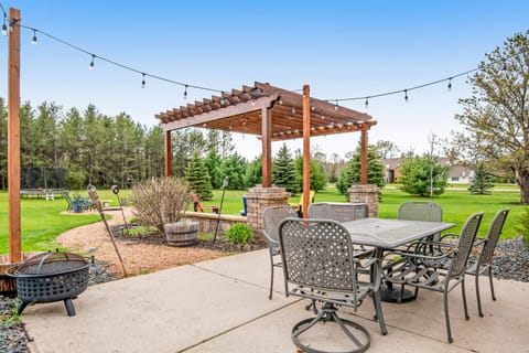 Sunny Side House in Castle Rock Lake