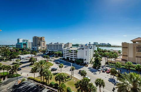 Waterfront Breeze Condo House in Clearwater Beach