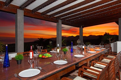 Night, Balcony/Terrace, Dining area, Mountain view, Dinner, Sunset