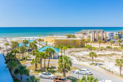 Seacrest Apartment in Okaloosa Island