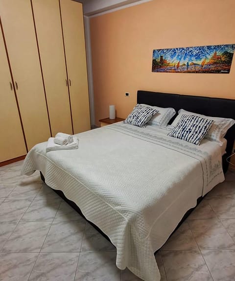 Bed, Bedroom, wardrobe