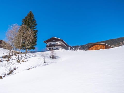 Property building, Winter