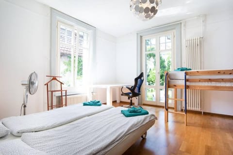2 Zimmer in Jugendstilwohnung mit Garten (1-6 P.) Condo in City of Bern