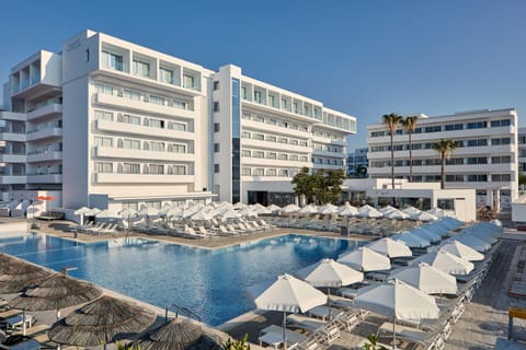 Property building, Pool view, Swimming pool