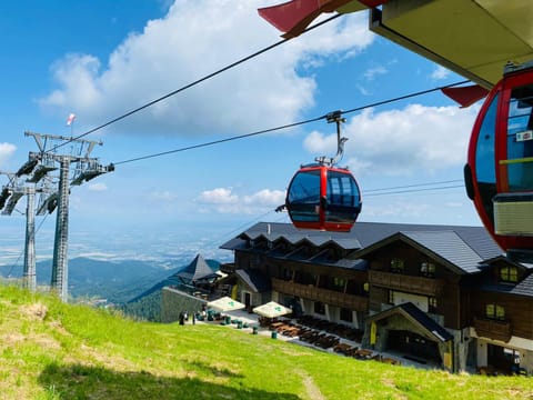 Yager Chalet Hotel in Brașov County