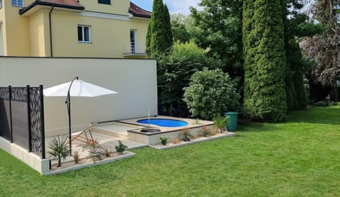 Garden, Swimming pool