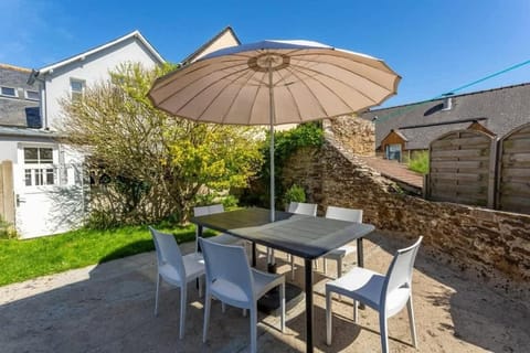 Patio, Garden, Dining area