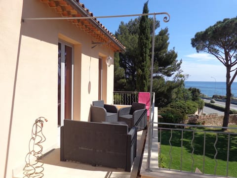 Villa Angelina Garden Apartment in Grimaud