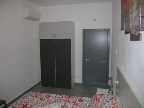 Bed, Bedroom, wardrobe