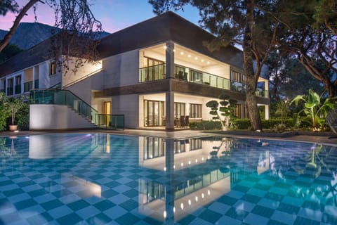 Property building, Pool view, Swimming pool