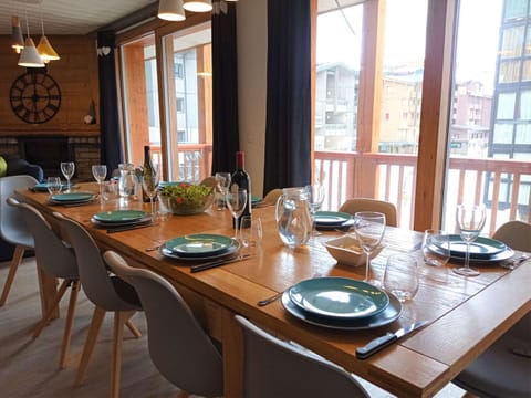 "Superbe Appartement 8/10 pers, 105m², Centre Station, Accès Direct Pistes" - FR-1-545-22 Apartment in Val Thorens