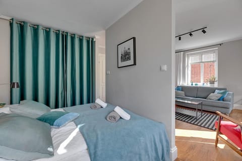 Living room, Area and facilities