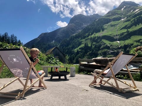 Day, People, Natural landscape, sunbed