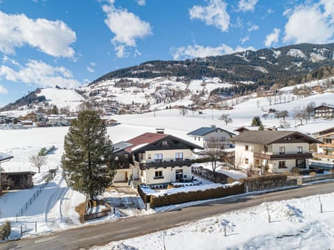 Property building, Winter