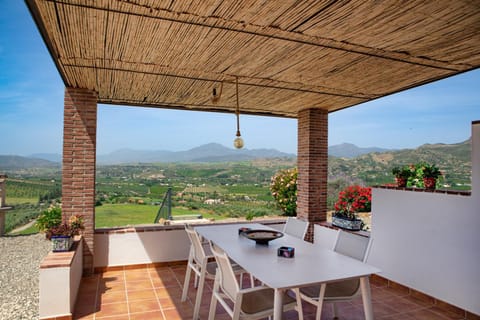 Finca Feliz Andaluz Apartment in Valle del Guadalhorce
