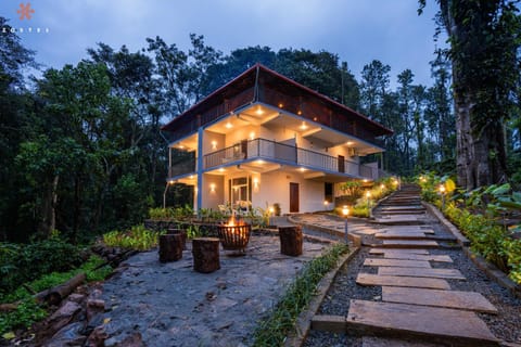 Property building, Garden, Garden view