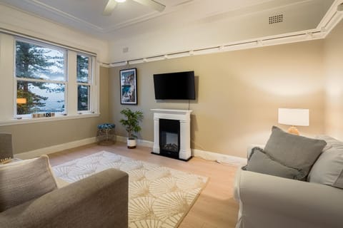 Best location in Manly Harbour view Apartment in Manly