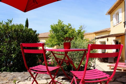 Spring, Day, Garden, View (from property/room), Balcony/Terrace, Dining area, Garden view