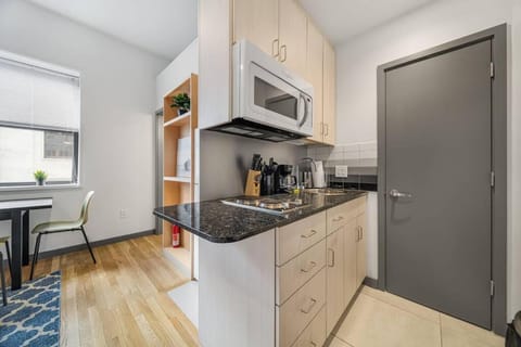 Simple Furnished Studio in The Heart of Boston Eigentumswohnung in Beacon Hill