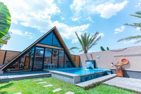 Property building, Garden, Garden view, Pool view, Swimming pool