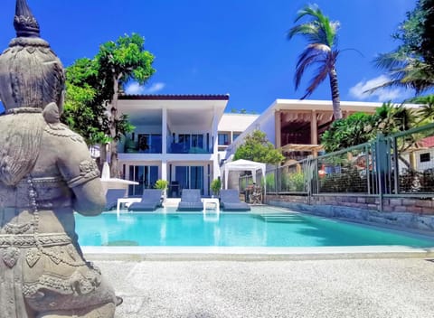 Pool view, Swimming pool, sunbed