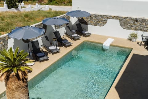 Patio, Day, Natural landscape, Garden, Garden view, Pool view, Swimming pool, sunbed