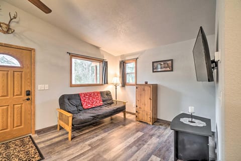 Cozy Downtown Soldotna Cabin Dogs Welcome! House in Soldotna